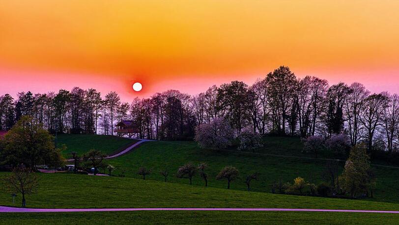 Der Sonnenuntergang über dem Samerberg. Der Sonnenuntergang über dem Samerberg.
