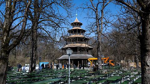 Der Chinesische Turm im englischen Garten.