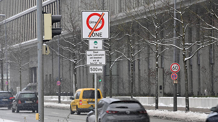 Eines der Schilder zum Diesel-Verbot in der Stadt.