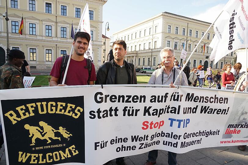 Gegen Asylrechtsverschäfungen - für offene Grenzen: Bilder von der Demo am Samstag.