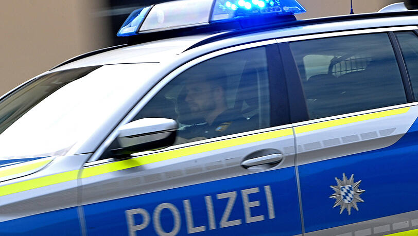 Die Polizei suchte nach einer vermissten 71-jährigen Frau, die demenzkrank ist. (Symbolbild)