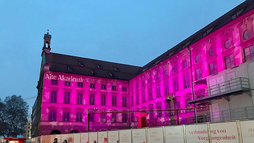 Die Alte Akademie: Hier will Novartis seine Deutschland-Zentrale neben Nürnberg aufbauen.