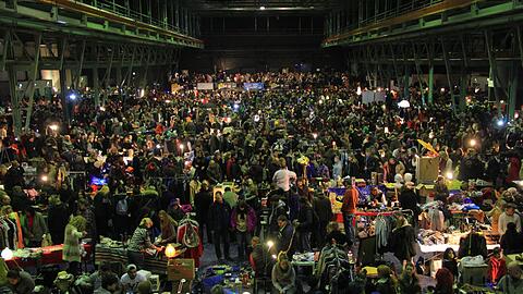 Ganz schön viel Zeug: Riesenflohmarkt im Zenith.