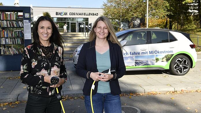 Die Bäderchefinnen Nicole Gargitter (l.) und Clara Kronberger.