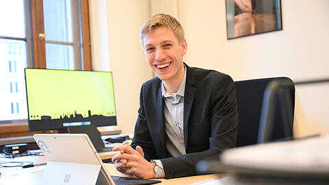 Dominik Krause in seinem Bürgermeisterbüro. (Archivbild)